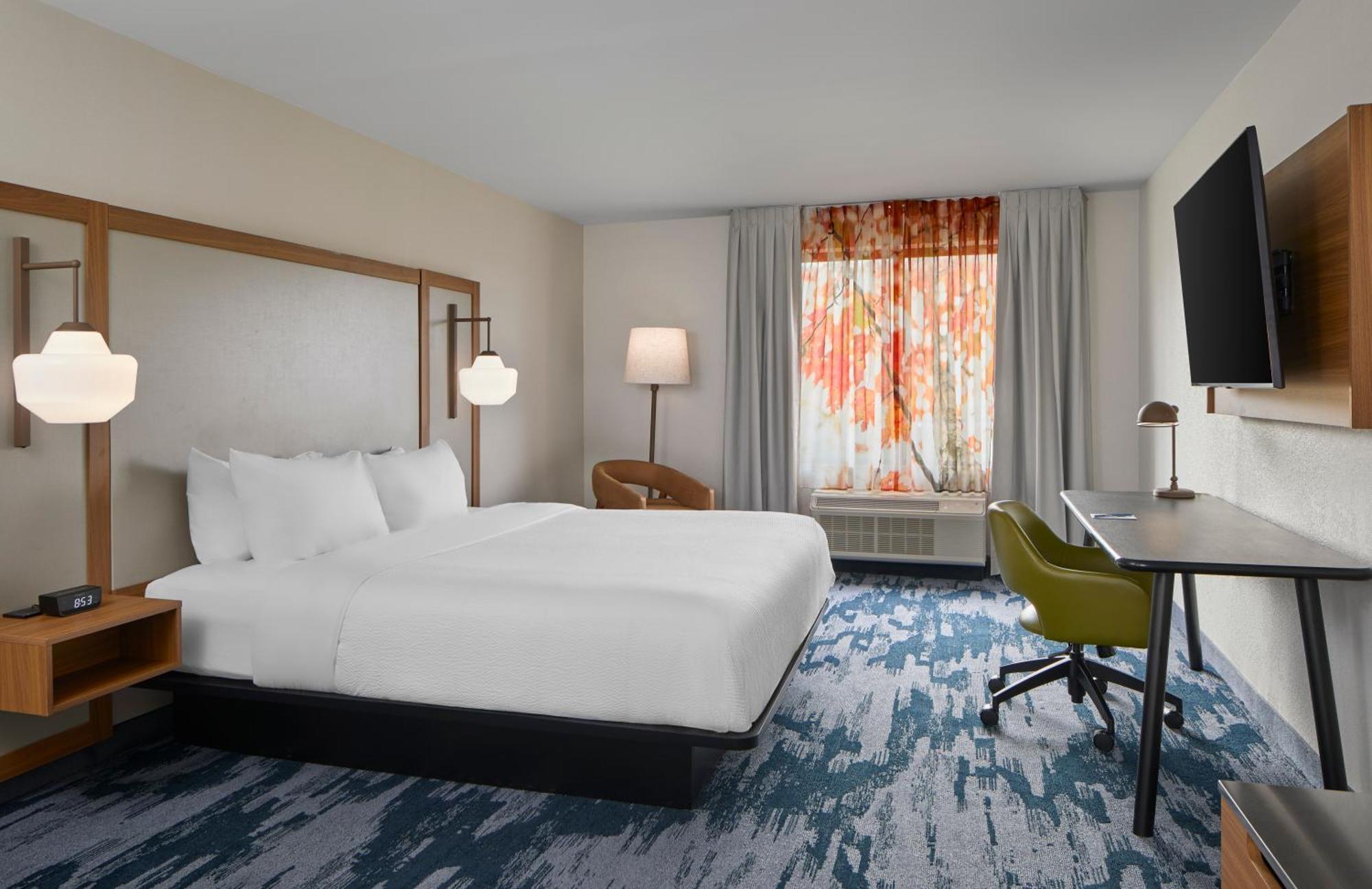 King Room,1758365886:JPEG