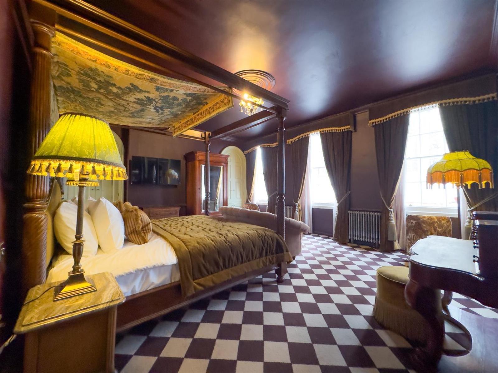 Heritage Four Poster Room Minster View,1765214715:JPEG