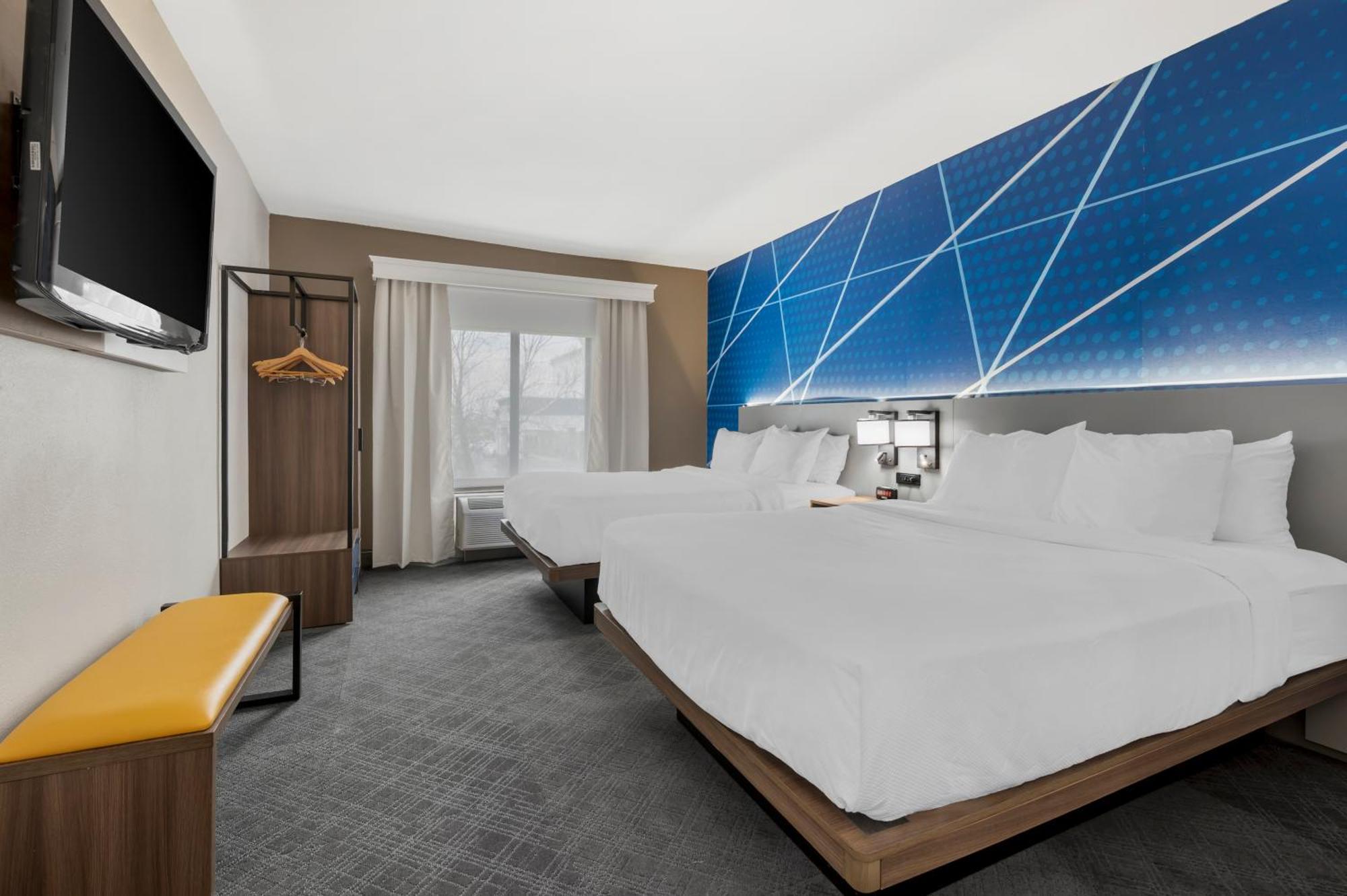 King Suite - Accessible/Non-Smoking