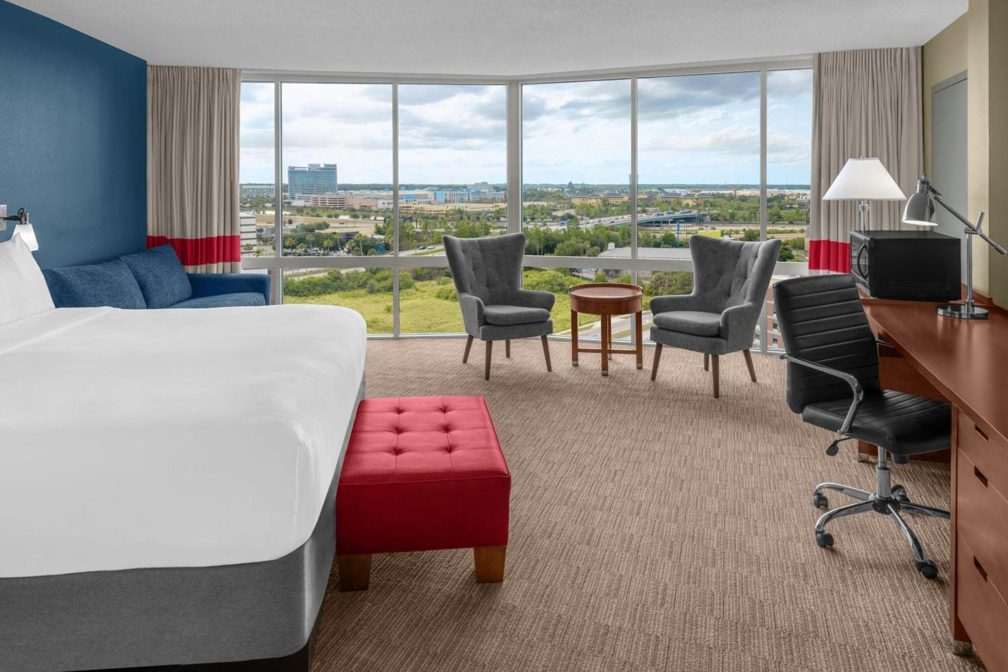 Guest room, 1 King, City view