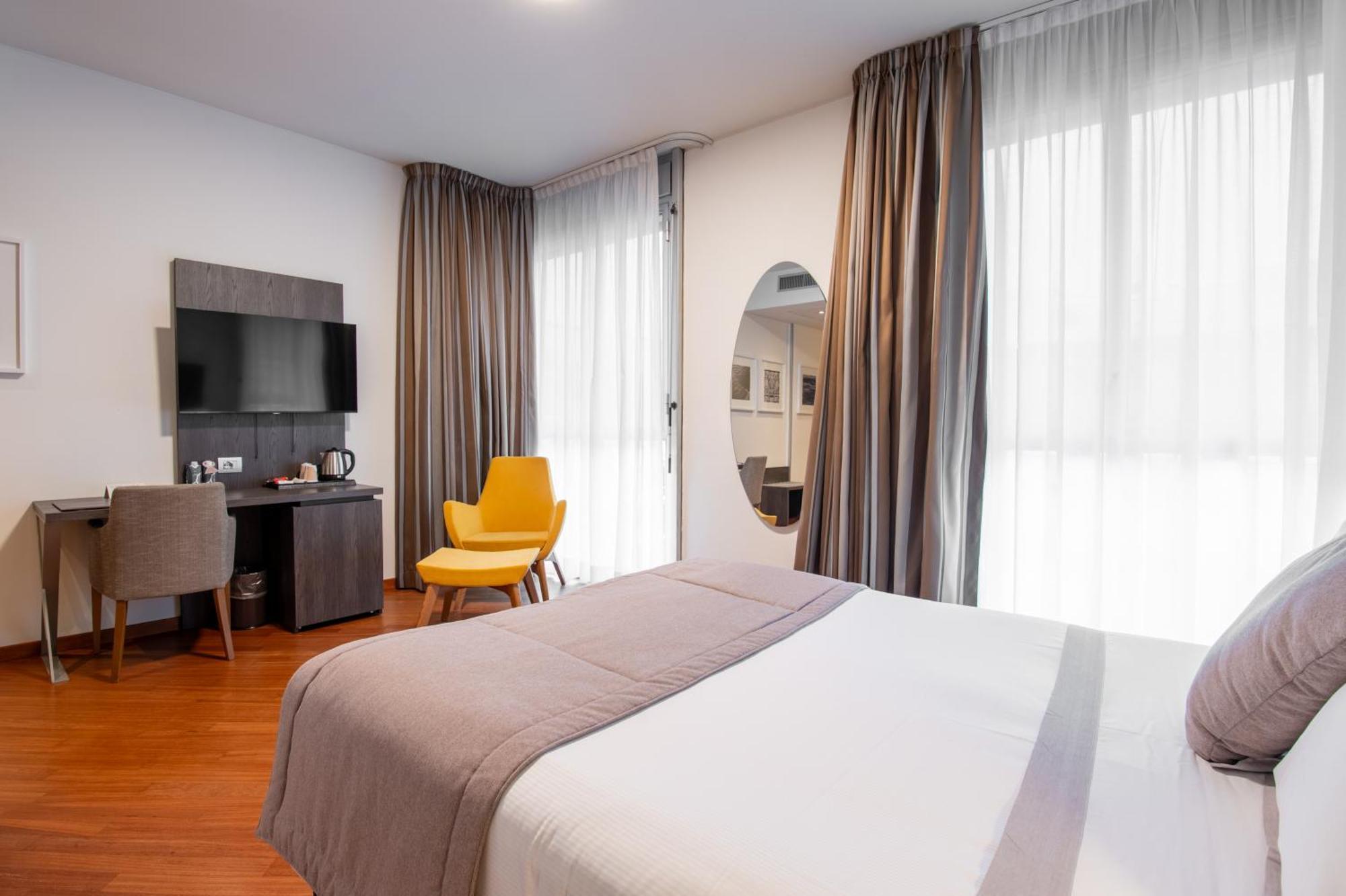 Quarto Superior com Cama de Casal ou 2 de Solteiro