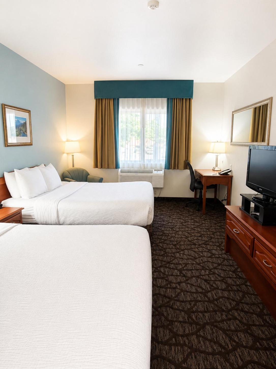Queen Room with Two Queen Beds - Non-Smoking