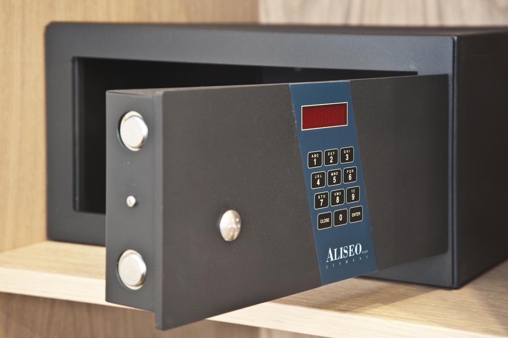 Economy Single Room,683545101:JPEG