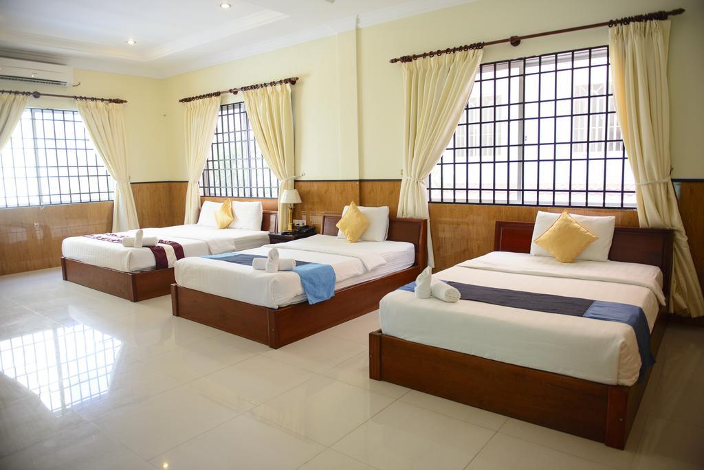 Deluxe Triple Room