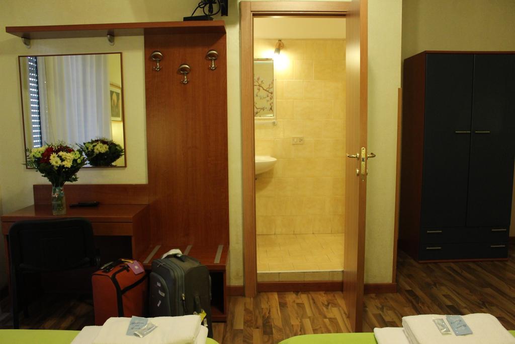 Chambre Triple avec Salle de Bains Privative
