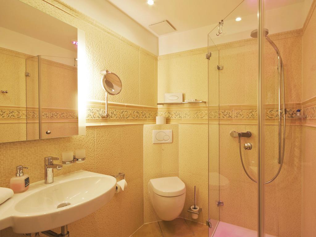 Deluxe Junior Suite,1765367008:JPEG