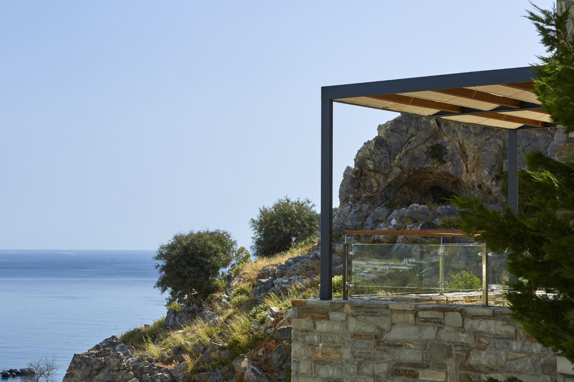 Maisonette with Private Pool and Sea View