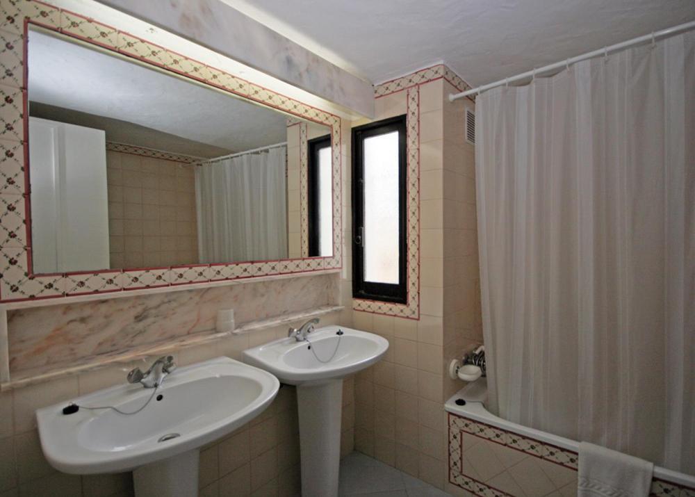 Two-Bedroom Superior Villa