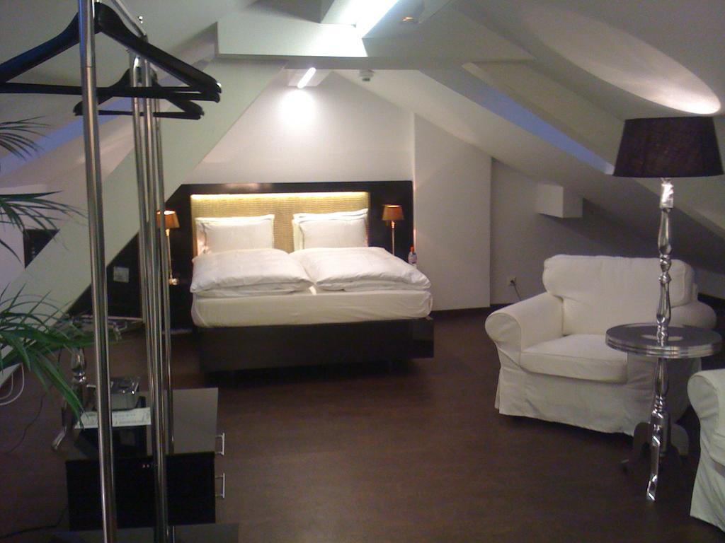 One-Bedroom Suite