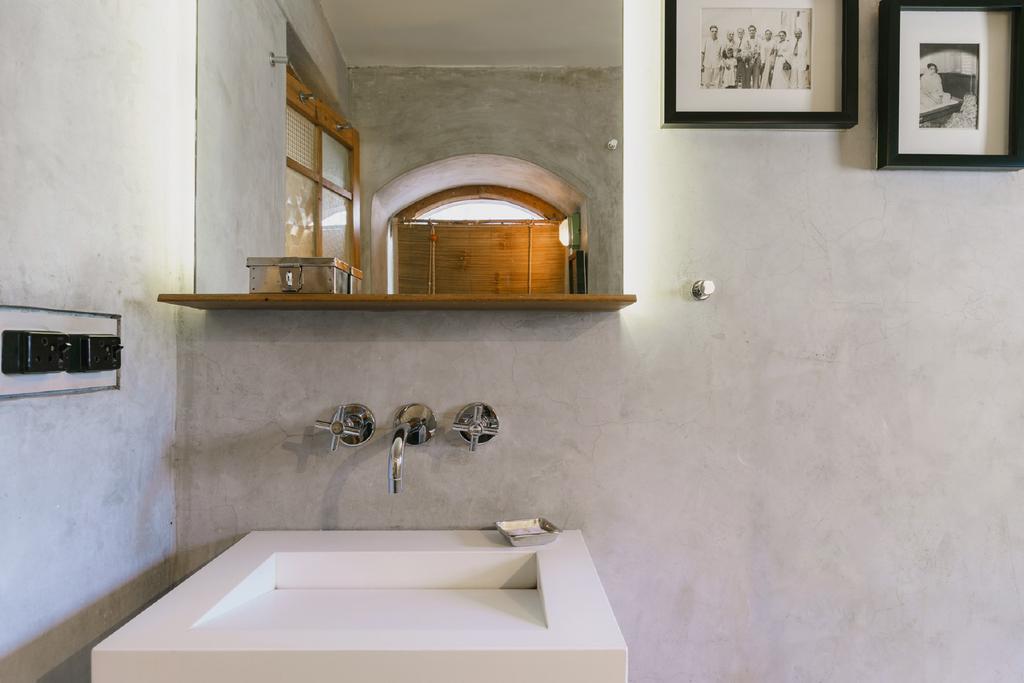 4th Floor Suite Room with Bathtub