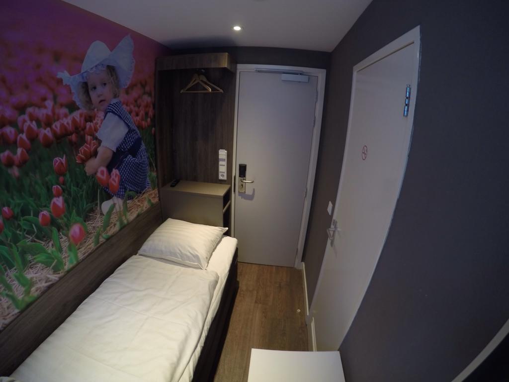 Twin Room with Private Bathroom