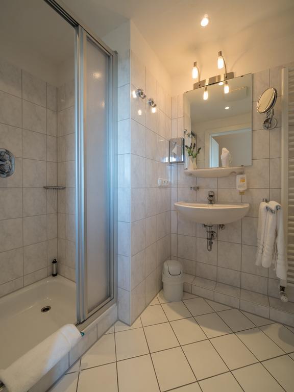 Superior Single Room,709795855:JPEG