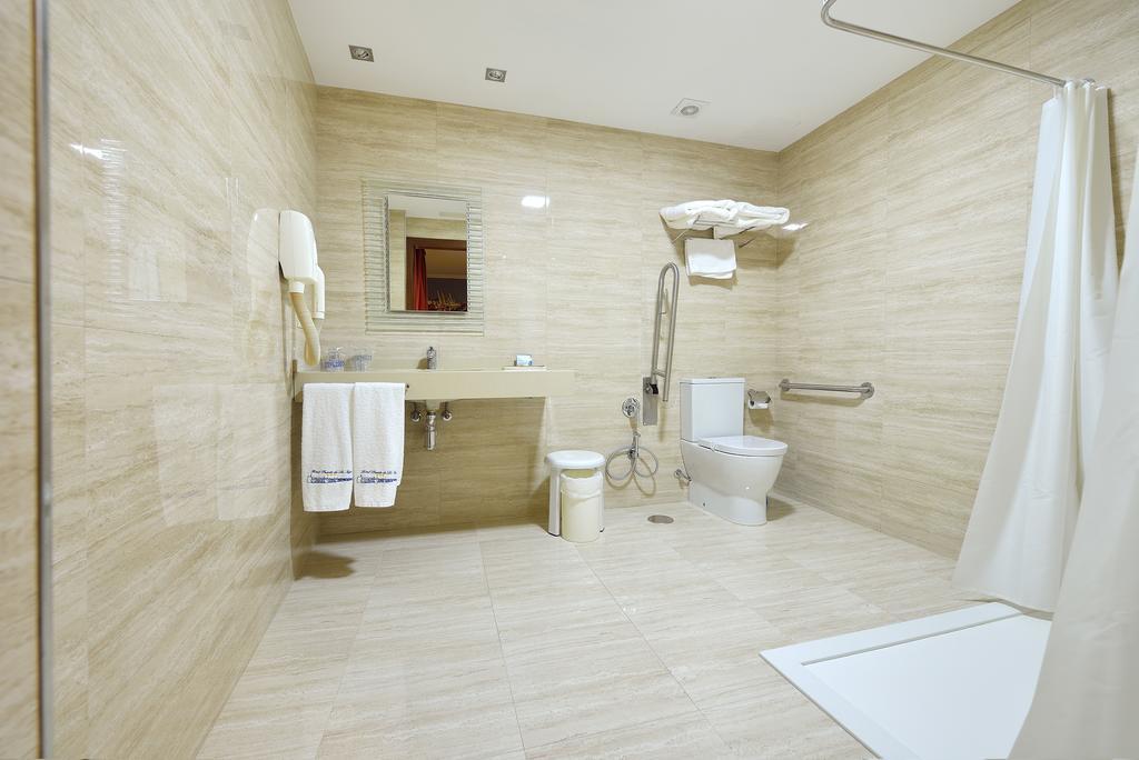 Double Room,1233943367:JPEG