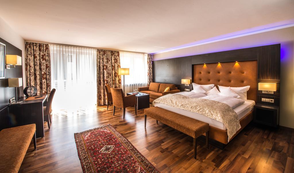 Junior Suite with Balcony,663227739:JPEG