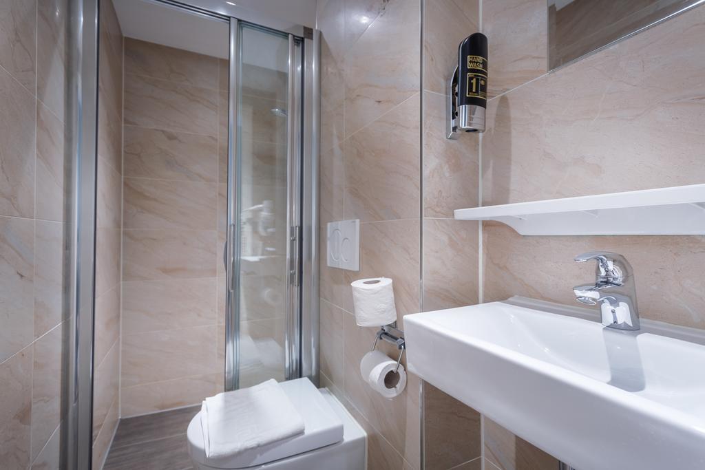 Single Room with Private Bathroom