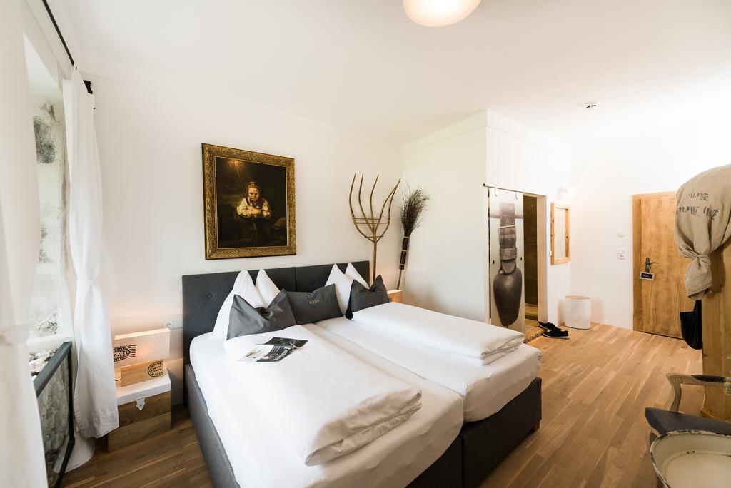 Standard  Double Room,463128309:JPEG