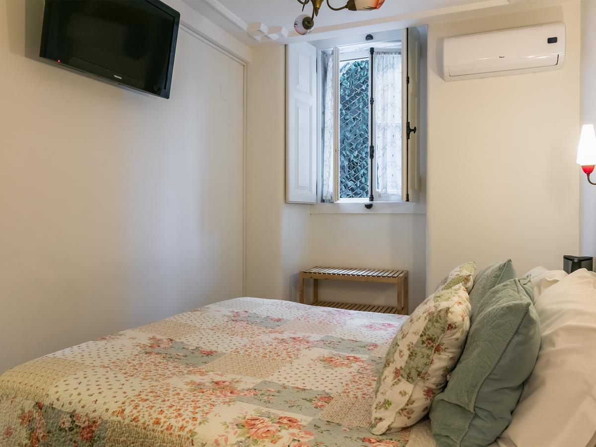 Small Double Room,507041064:JPEG