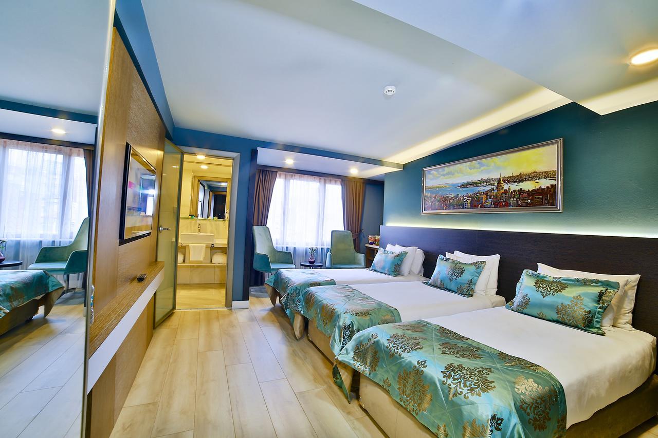 Triple Room