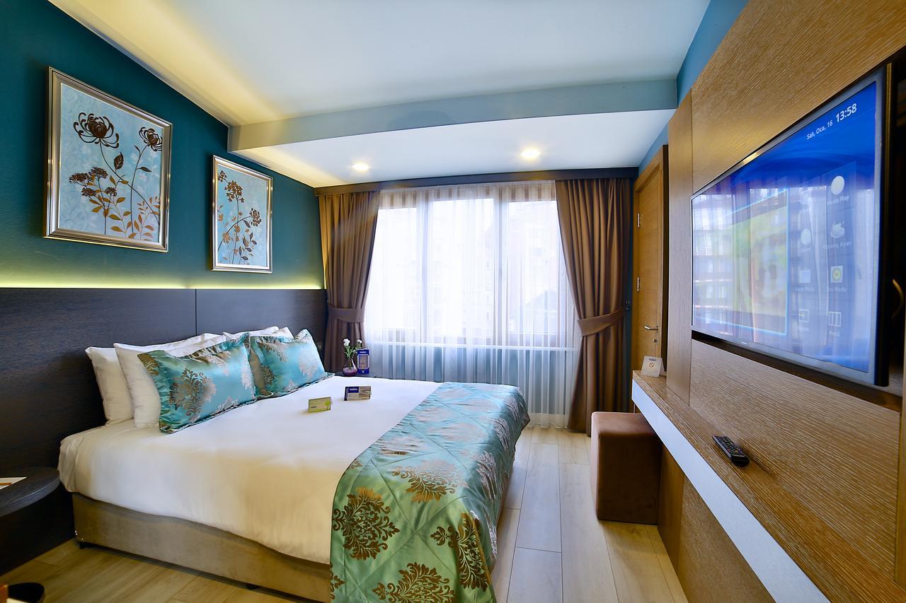 Two Connecting Double Rooms
