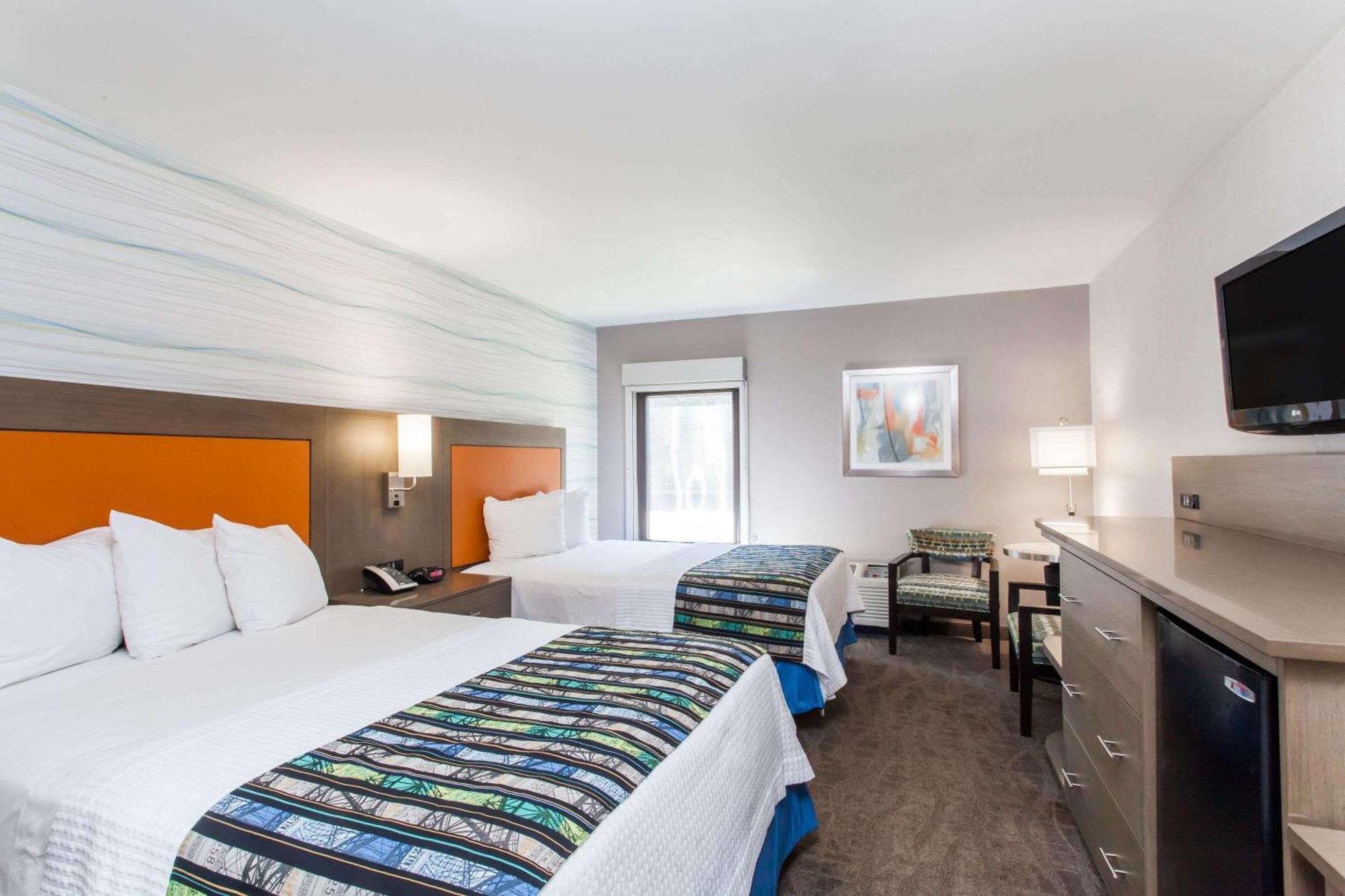 Double Room with Two Double Beds - Non-Smoking