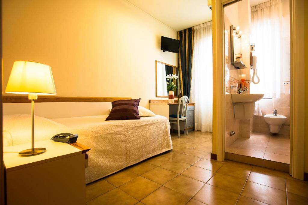 Single Room,61298299:JPEG