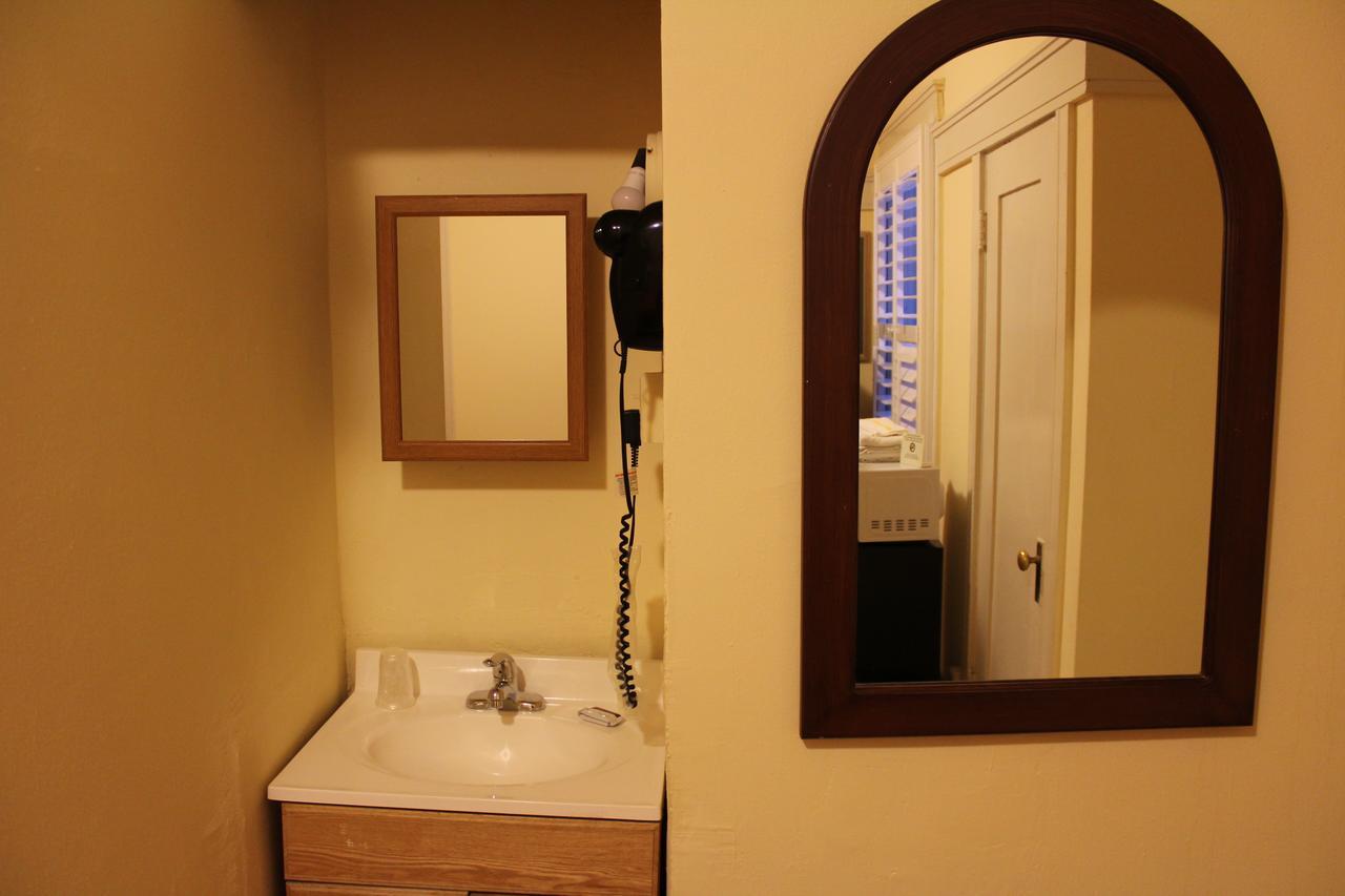 Standard Doppelzimmer mit Gemeinschaftsbad