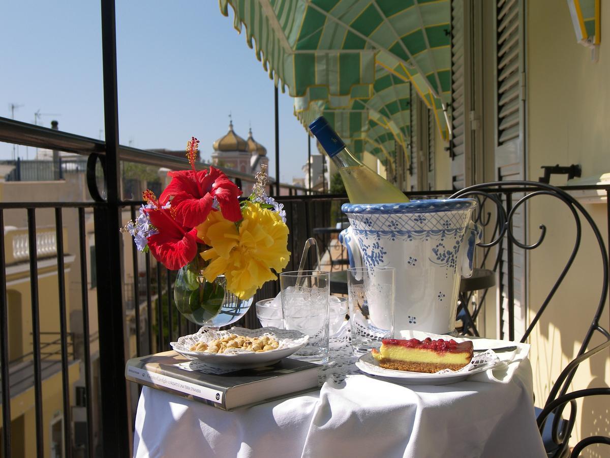 Camera Matrimoniale/Doppia con Letti Singoli con Balcone
