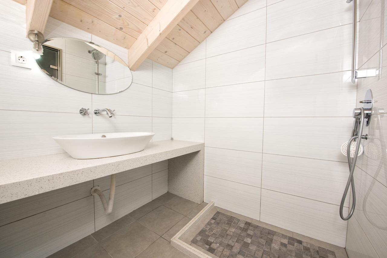 Suite Deluxe con Vista Piscina