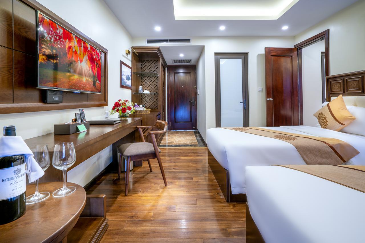 Deluxe Family Room