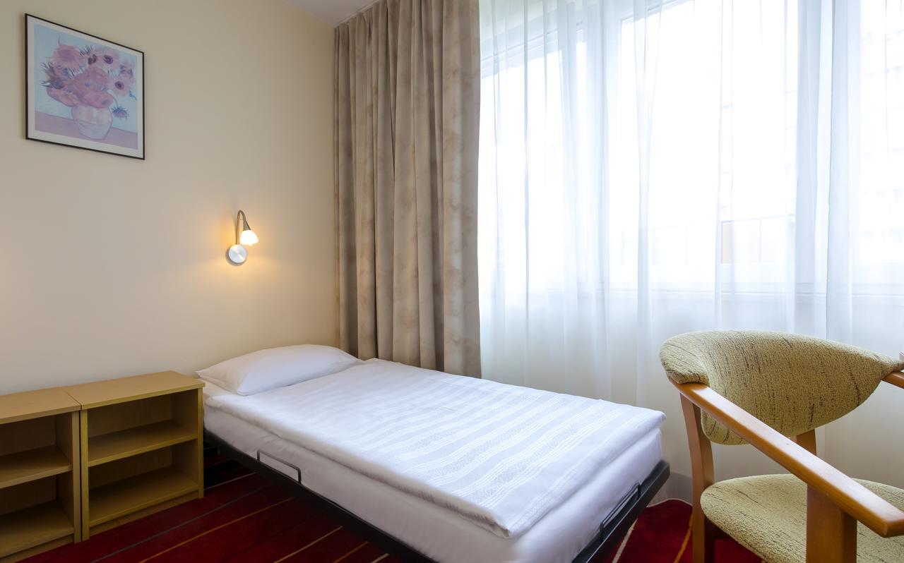 Dreibettzimmer (1 Erwachsener)