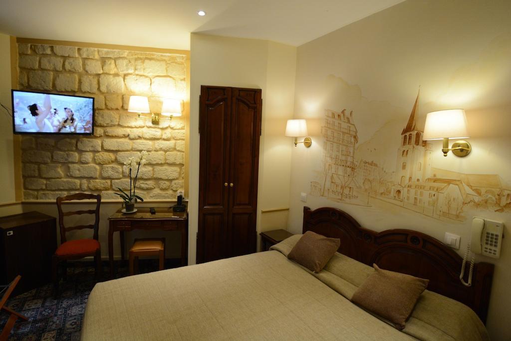 Quarto Duplo