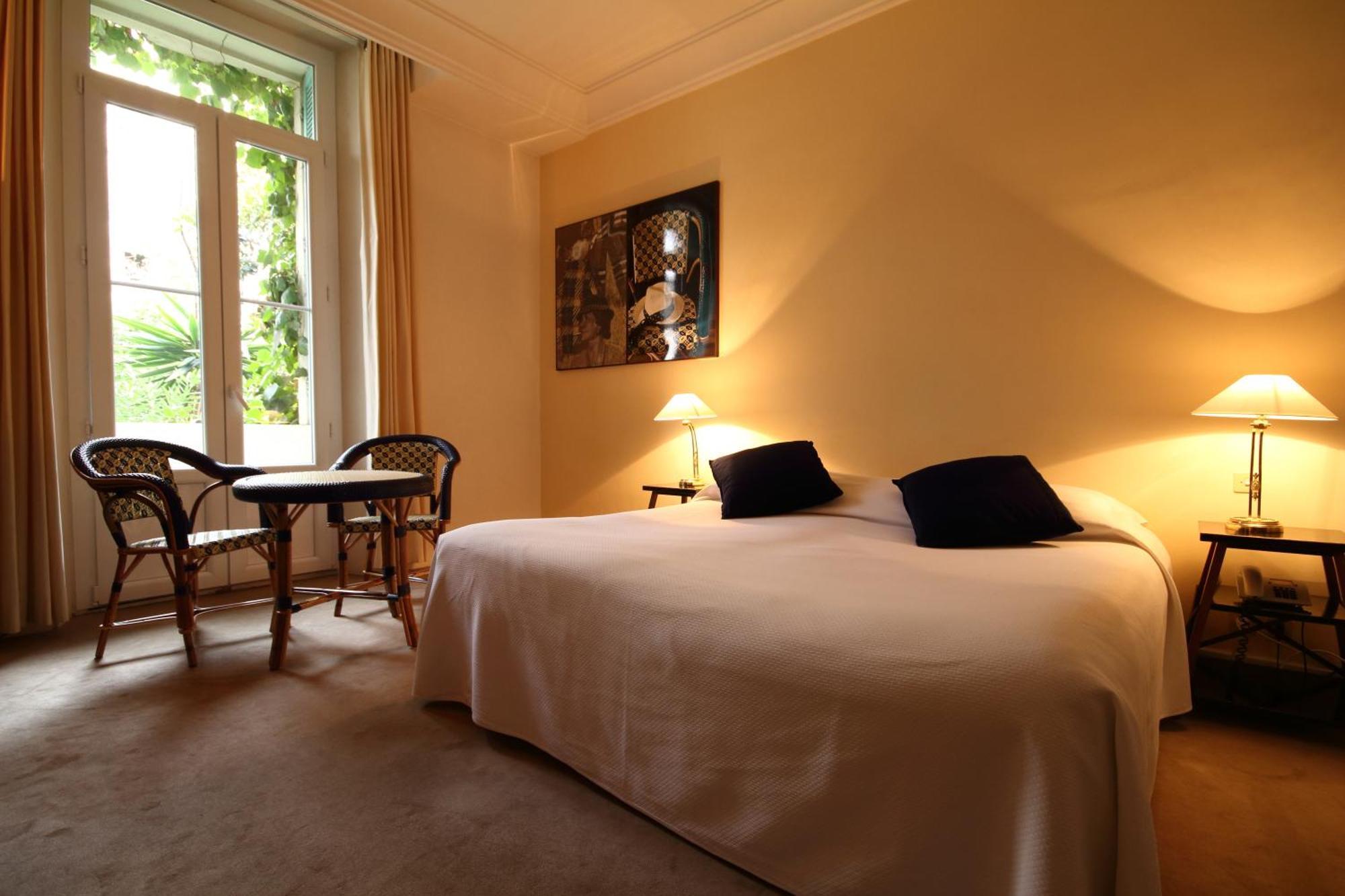 Premium Double Room with Spa Bath - Garden Side,812639862:JPEG
