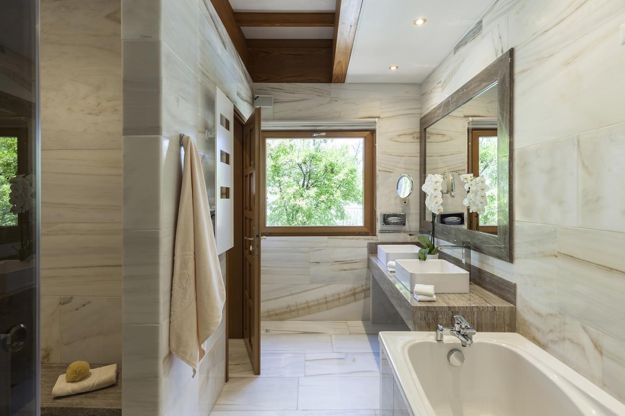 1-Bedroom Royalty Villa