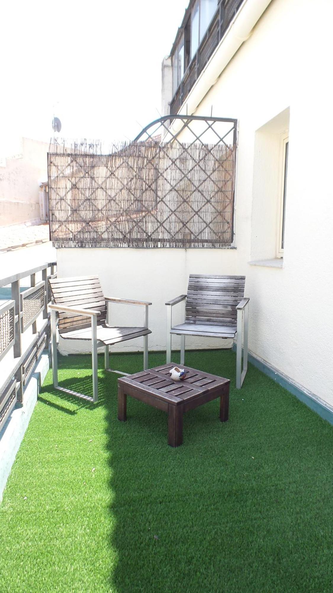 Doppel-/Zweibettzimmer mit eigener Terrasse