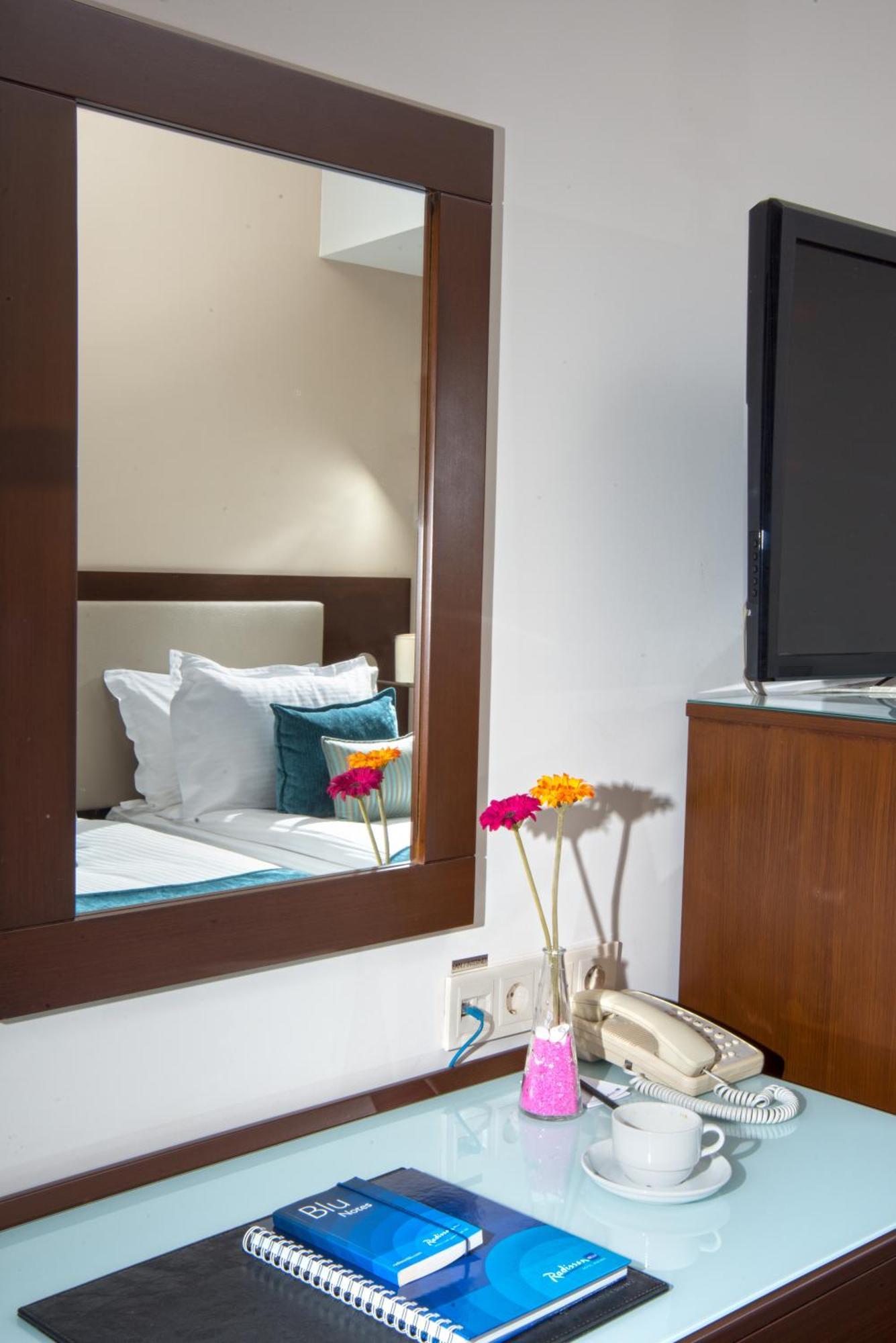 Habitación Superior con balcón y vistas a la ciudad