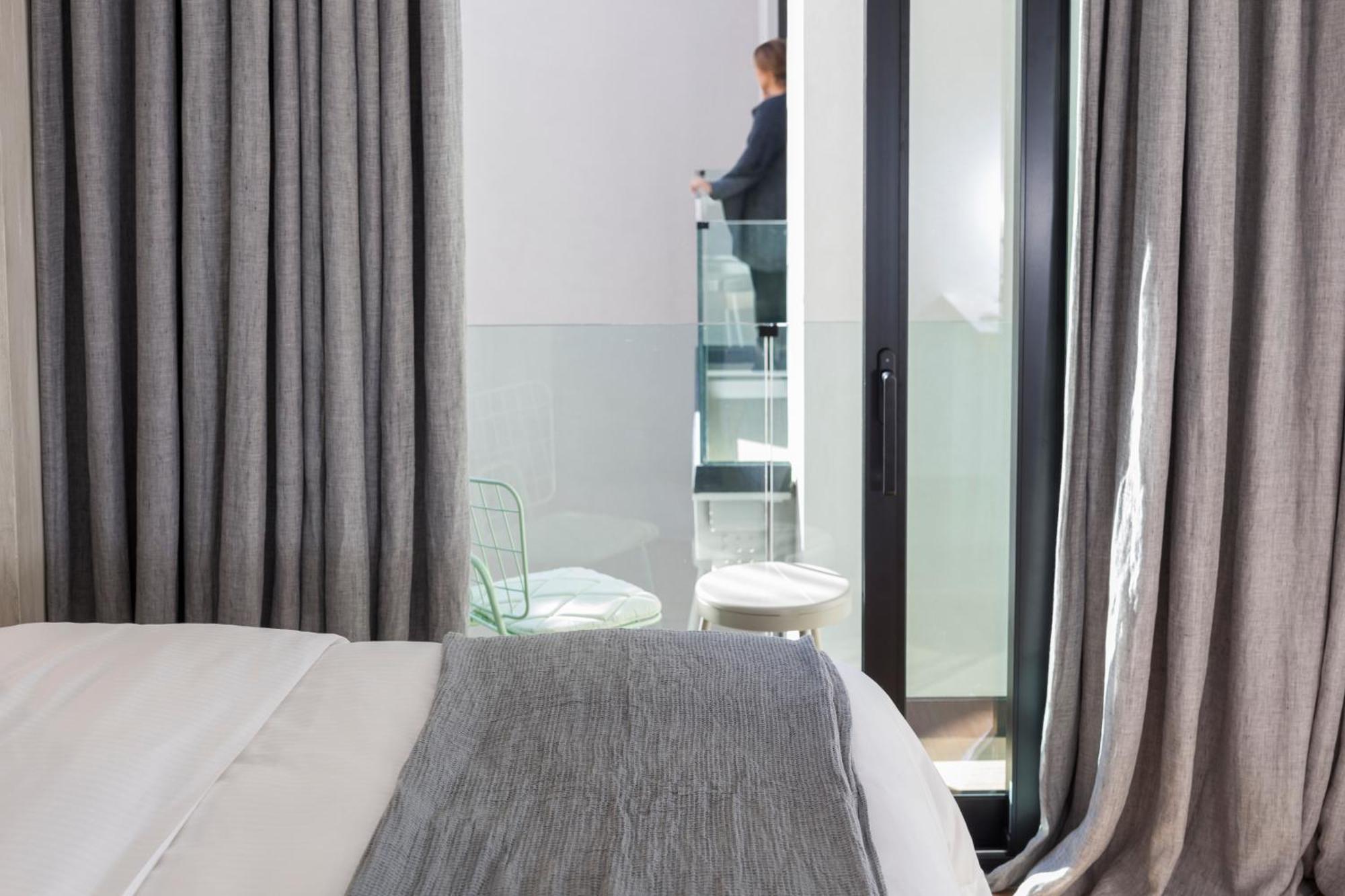 Double Room with Balcony - Urban,821005832:JPEG