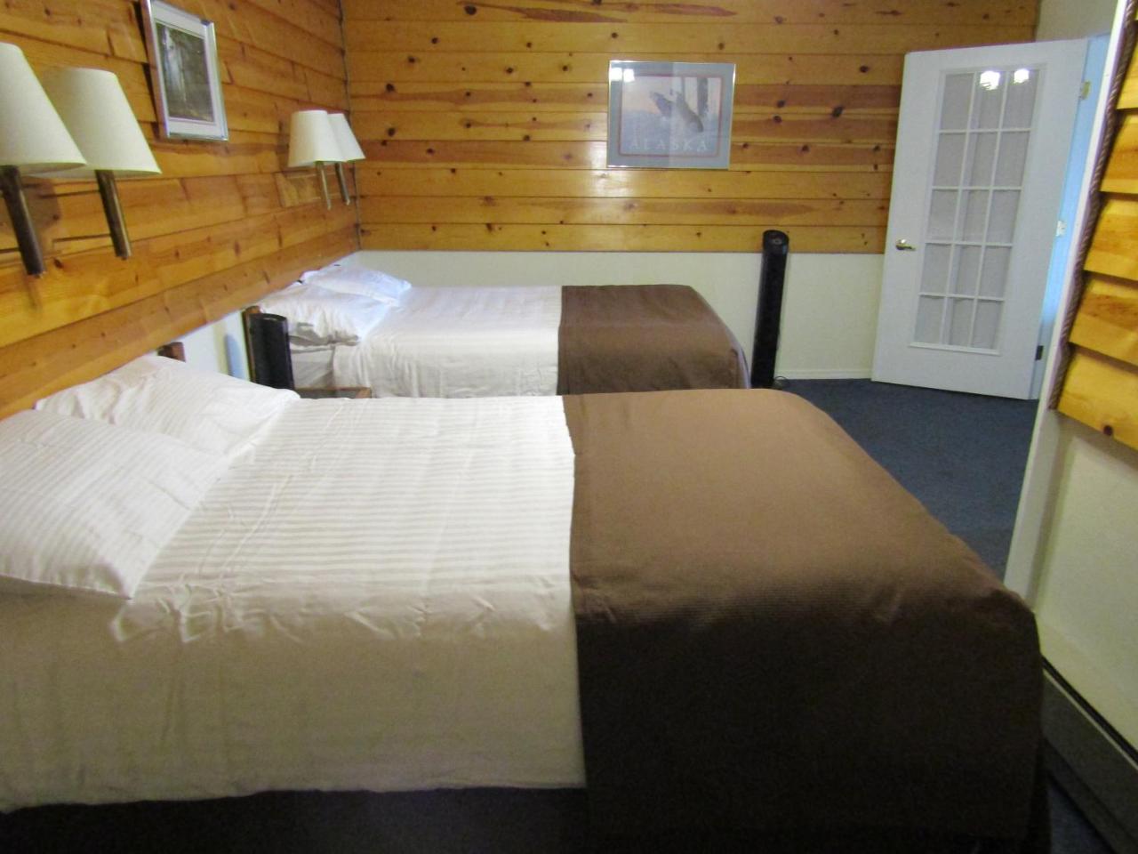 Three bed Suite