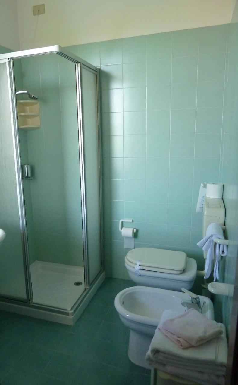 Double Room with Pool View,693318012:JPEG
