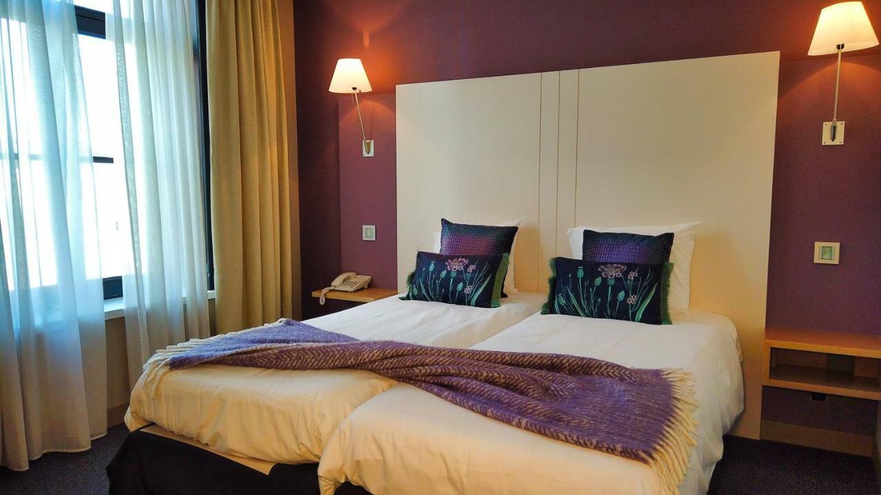 Twin Room with View