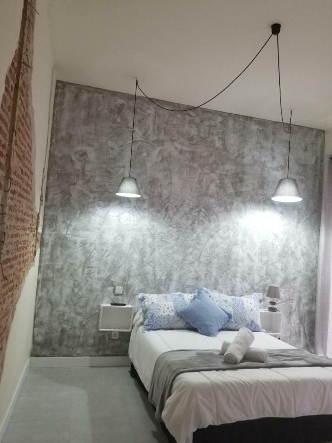 Habitación Doble Estándar con balcón y baño compartido exterior - 1 o 2 camas