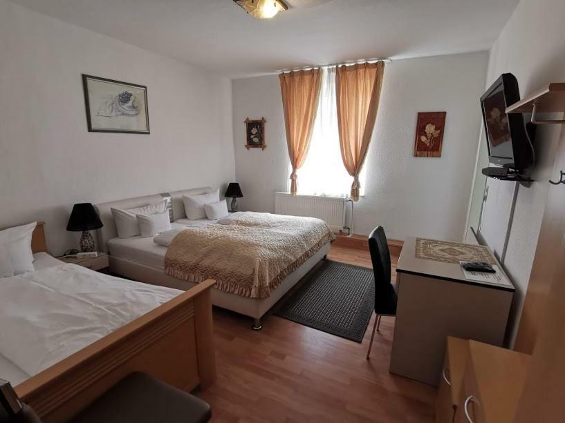 Double or Twin Room,796740918:JPEG