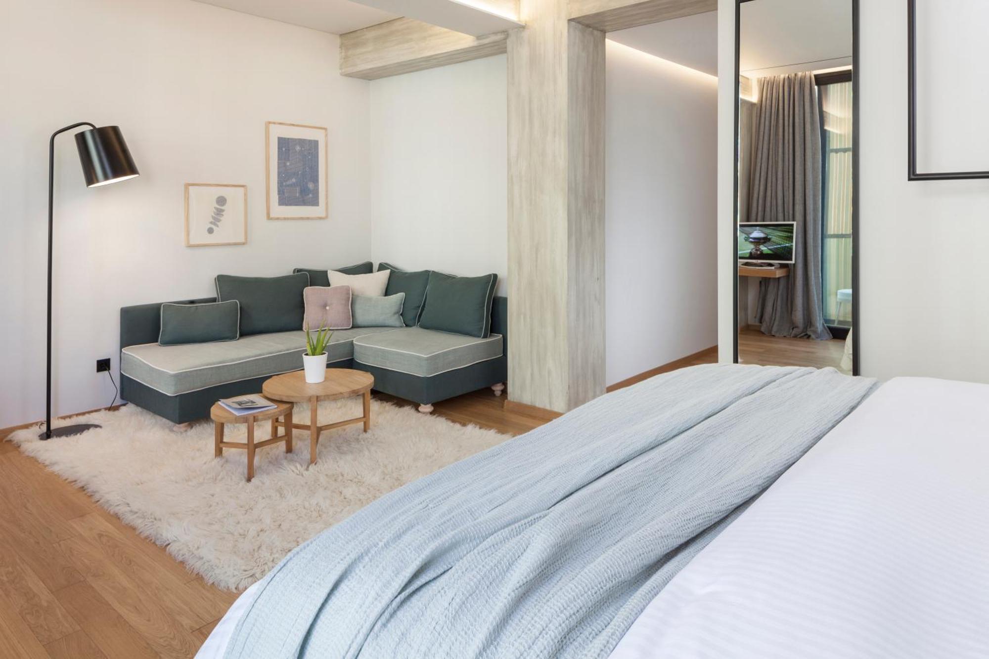 Boulevard Suite with Balcony