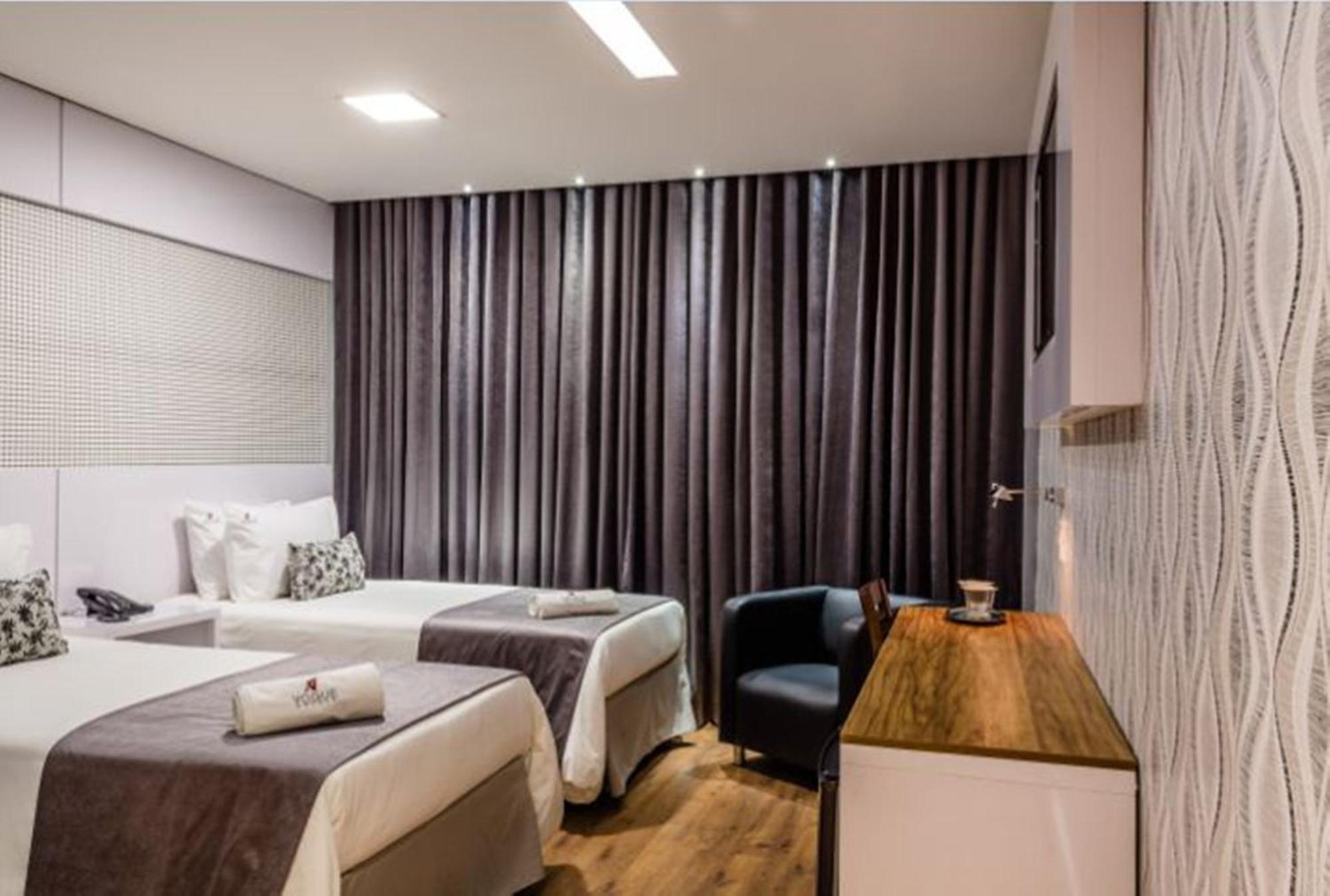 Quarto Superior com 2 Camas de Solteiro