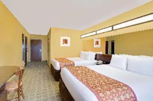 Queen Room with Two Queen Beds - Disability Access/Non-Smoking