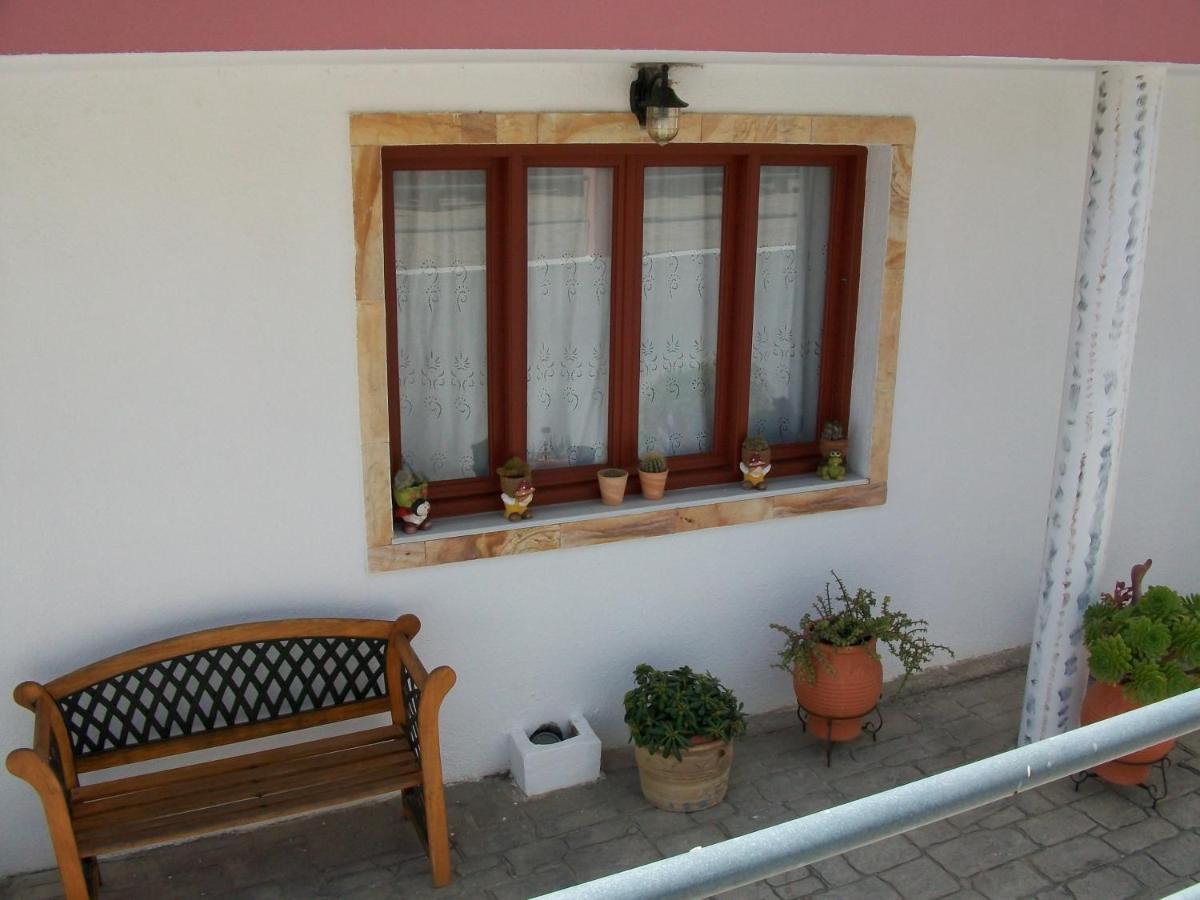 Estudio (3 adultos)
