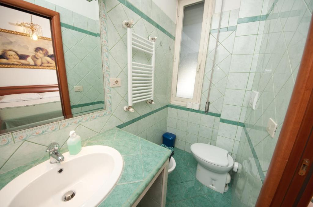 Single Room,1580525651:JPEG