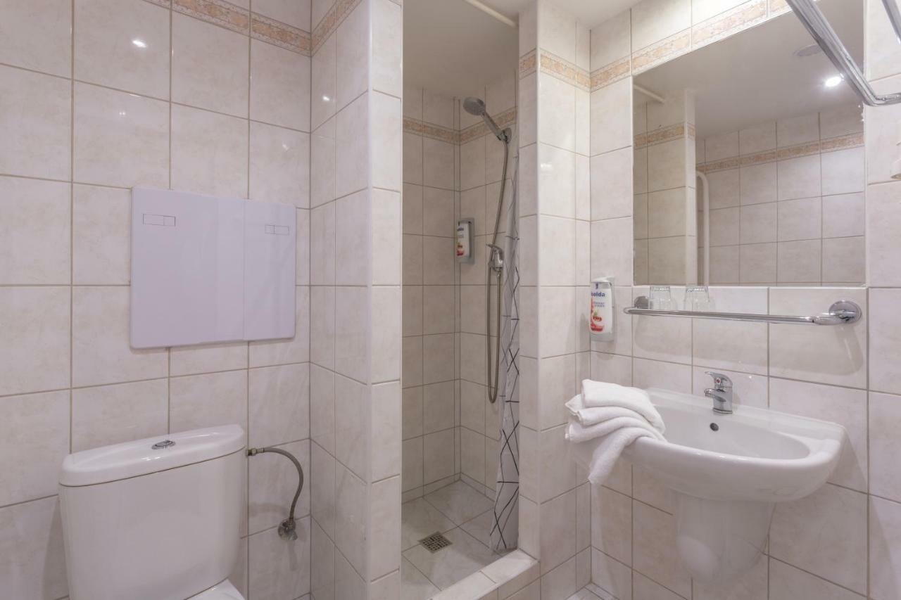 Comfort Single Room with Balcony,1619166987:JPEG