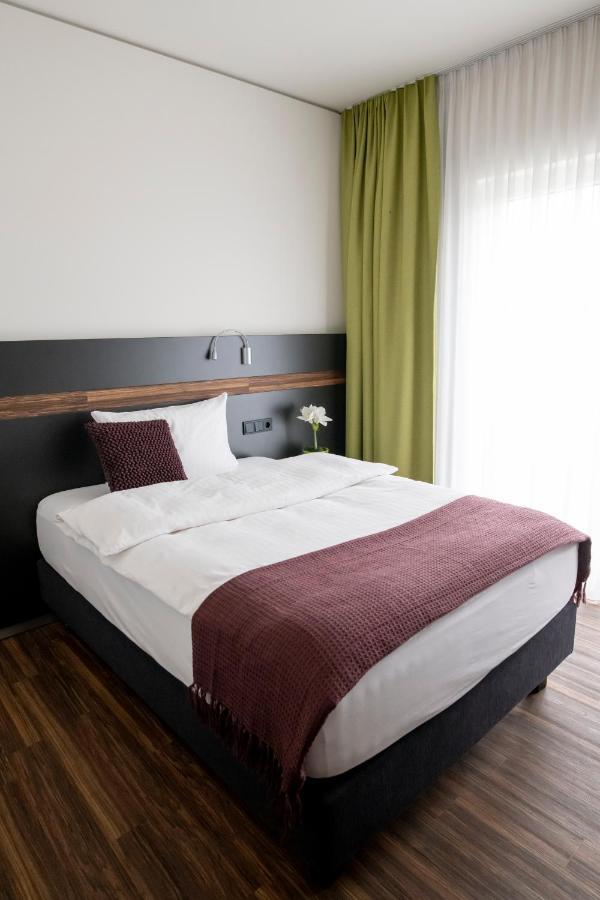 Single Room with Bathroom,1219414435:JPEG