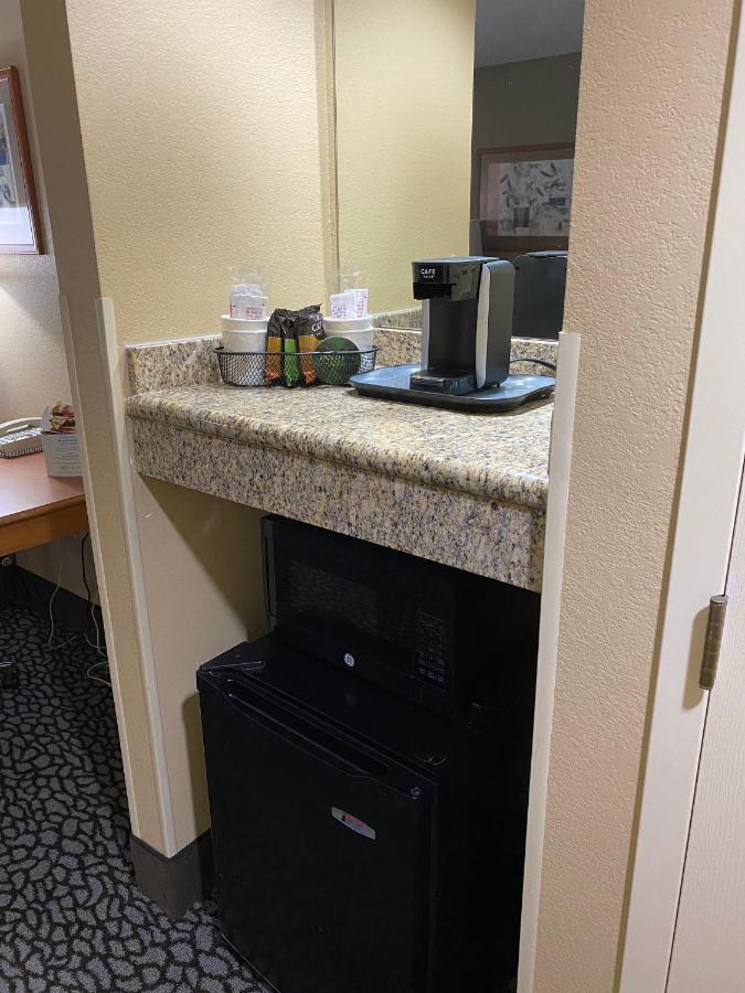 King Room - Non-Smoking