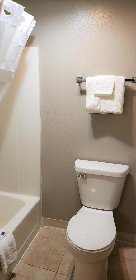 Deluxe Quadruple Room - Non-Smoking